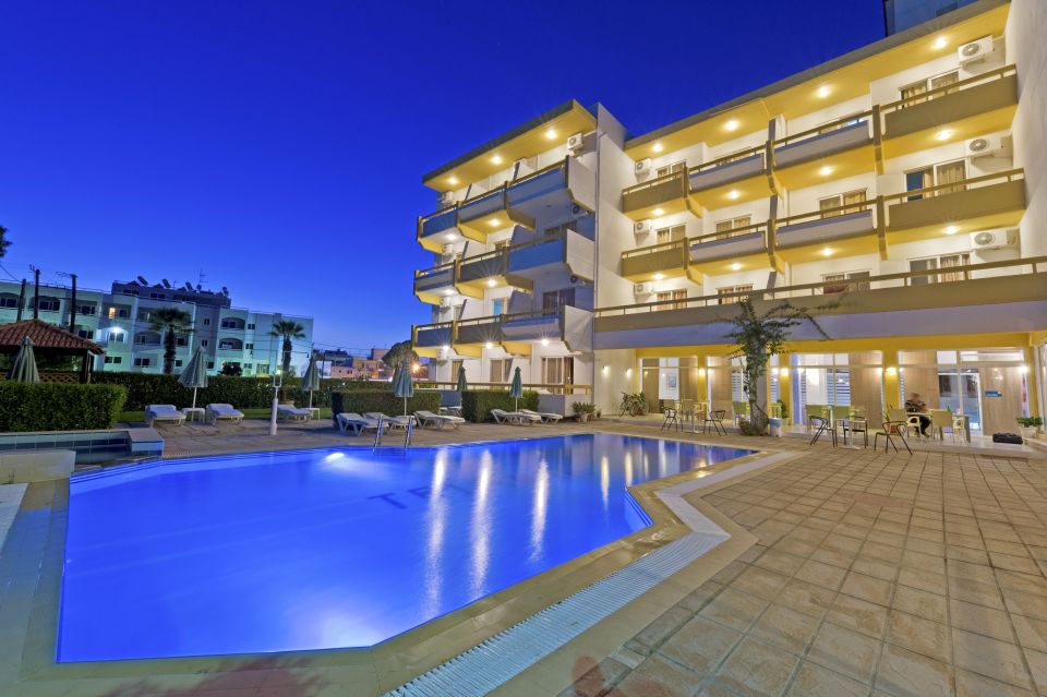Trianta Hotel